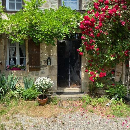 Red Gate Cottage Saulgond エクステリア 写真